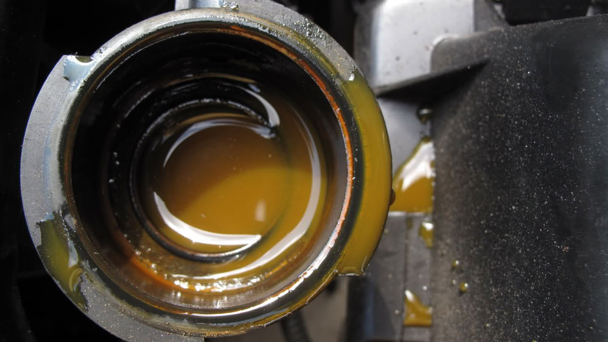 The Best Ways to Remove Black Sludge from Your Coolant Reservoir